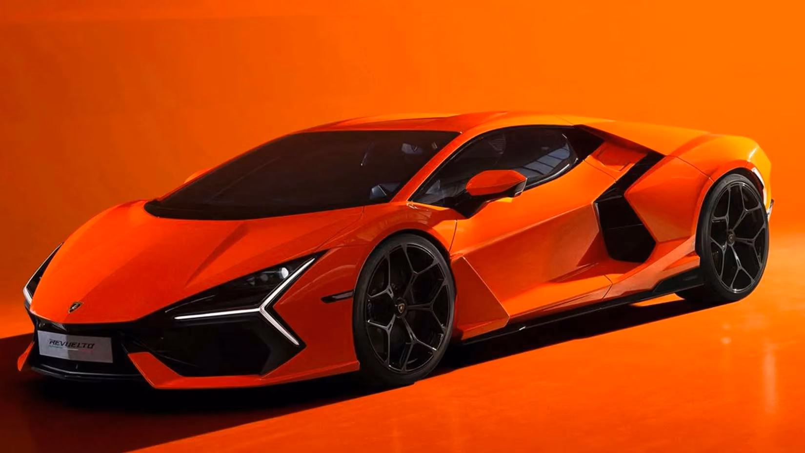 top-hybrid-sports-cars-of-2026-ranking-the-fastest-0-60-mph-performers-image-1