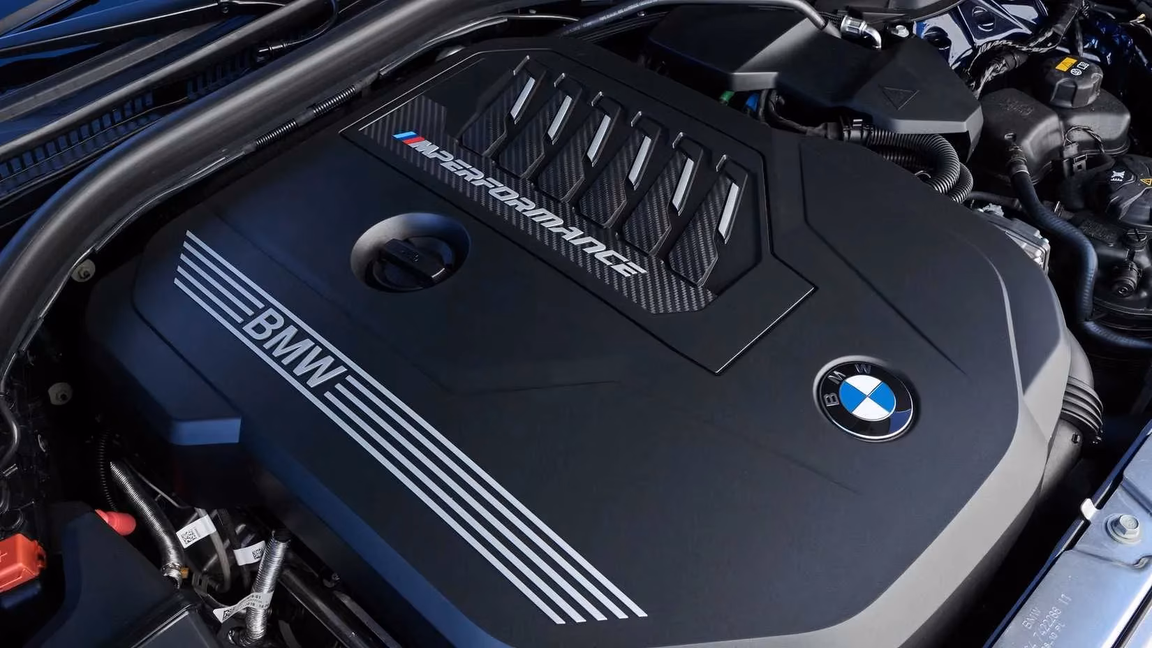 the-unassuming-speed-demon-how-the-bmw-m340i-redefines-the-modern-sleeper-car-image-1
