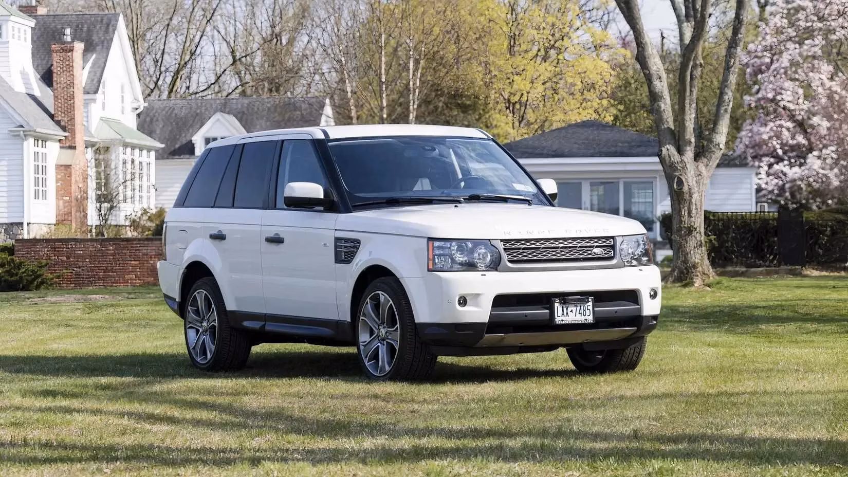 forget-the-urus-these-vintage-suvs-humiliated-ferraris-without-breaking-a-sweat-image-3