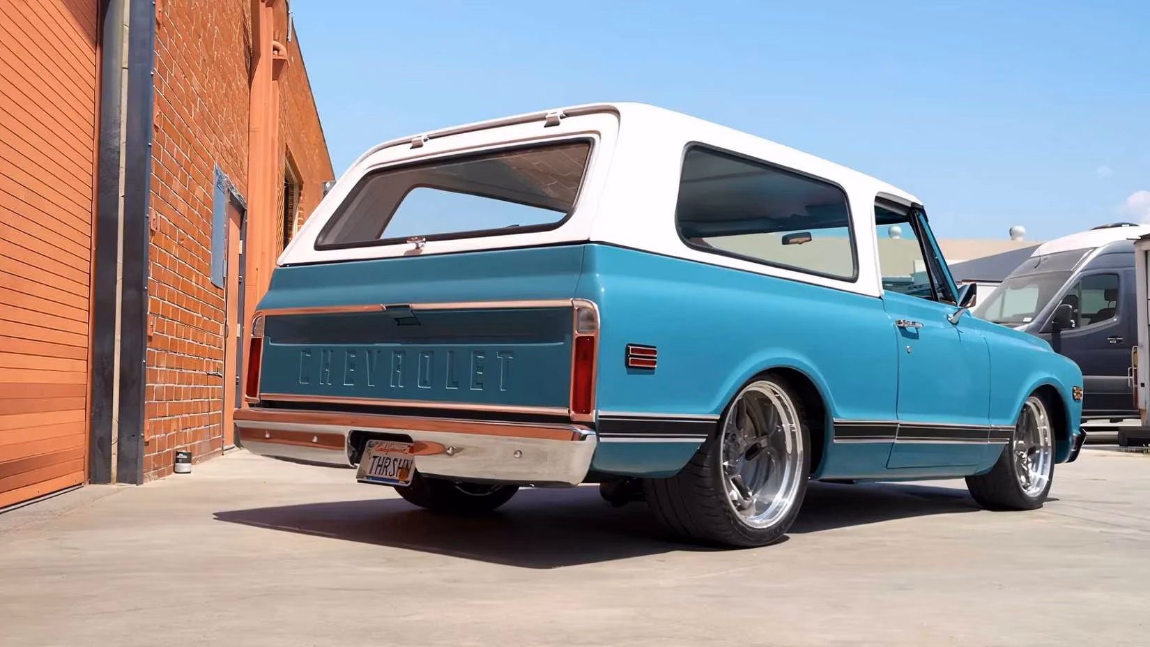 unveiling-the-ultimate-1200hp-1972-chevy-blazer-oe-sleeper-image-2