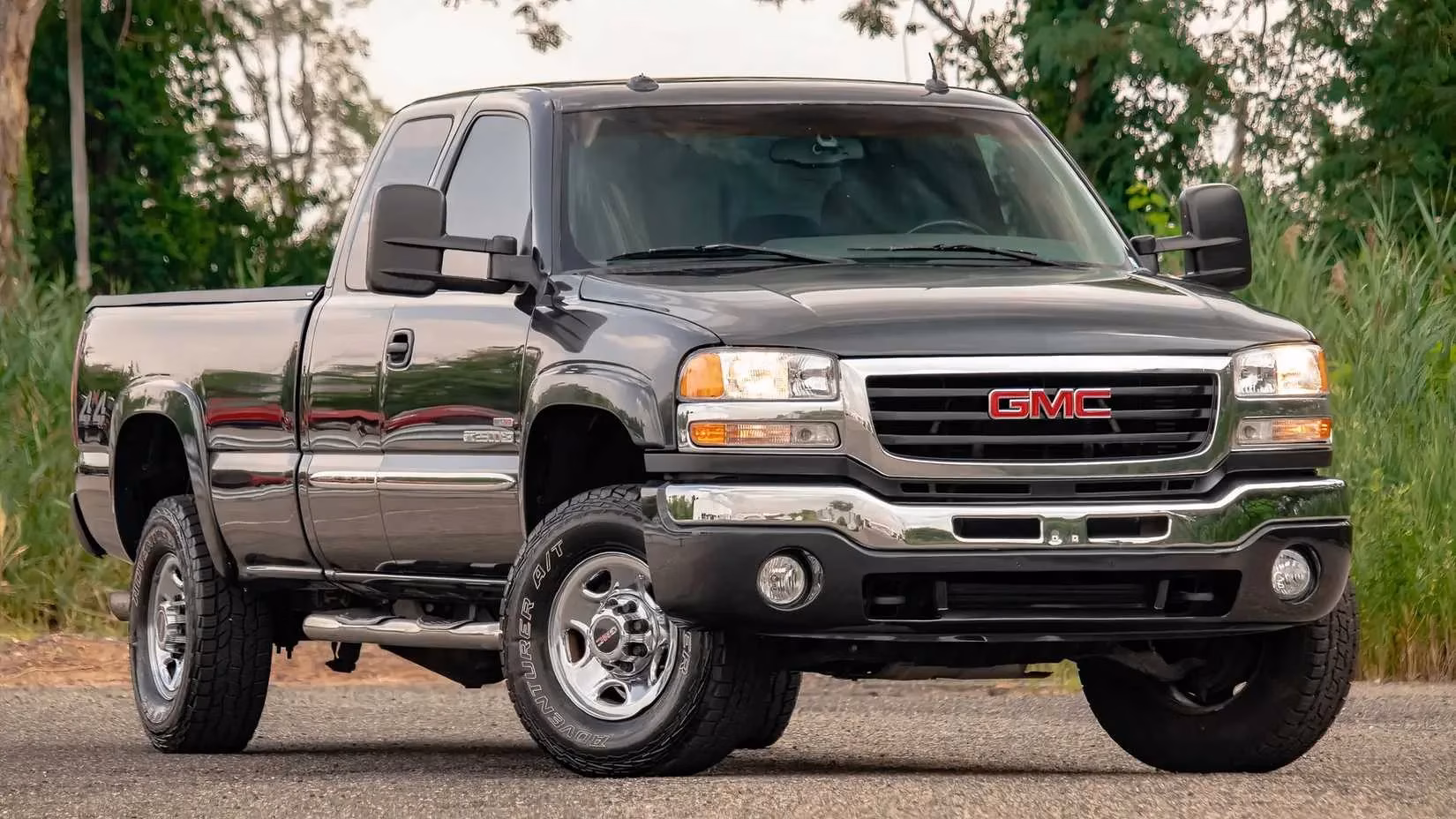 8-manual-pickup-trucks-with-enough-torque-to-get-real-work-done-image-3