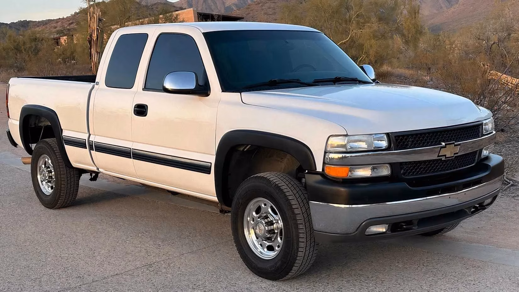 8-manual-pickup-trucks-with-enough-torque-to-get-real-work-done-image-7