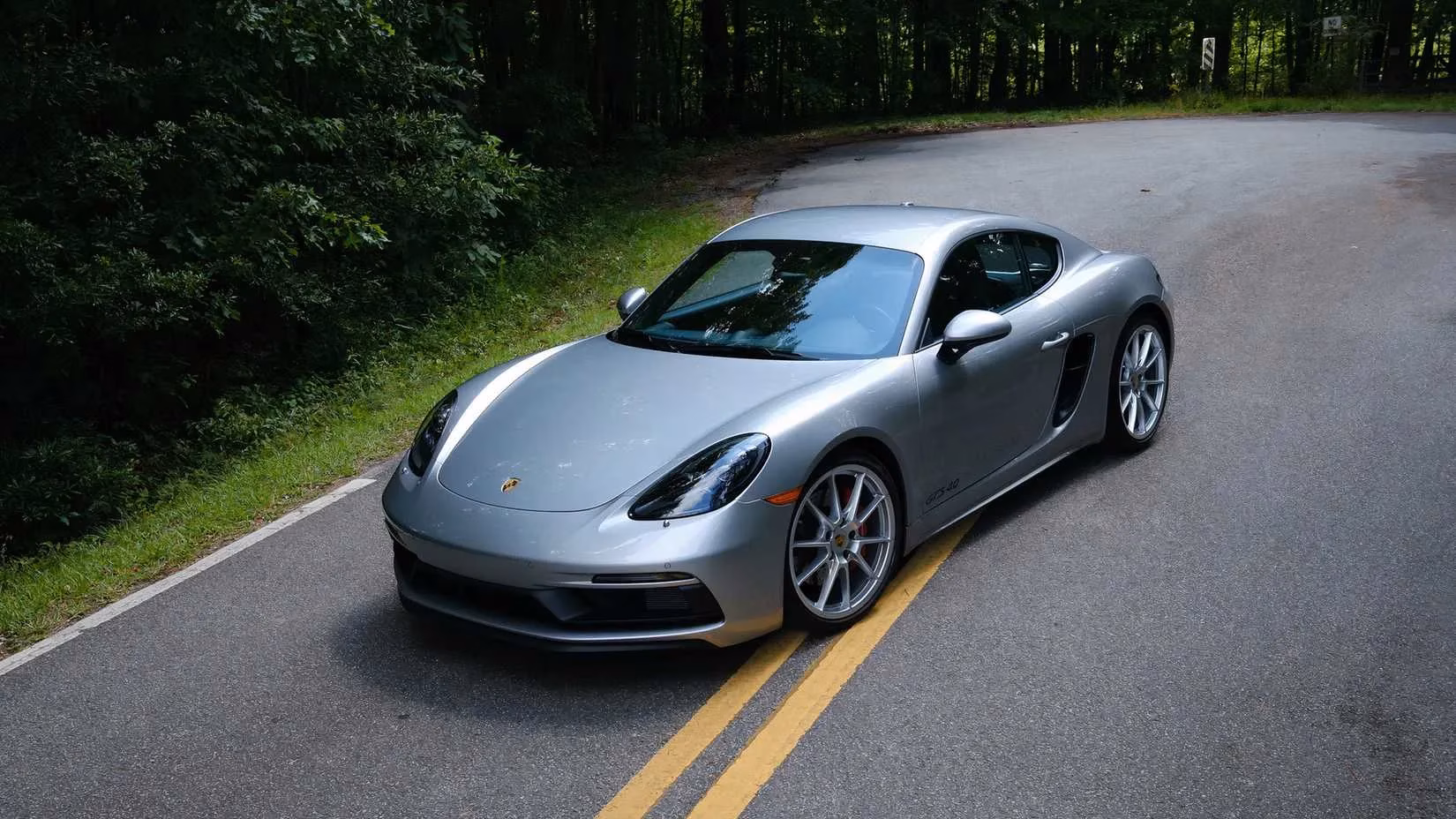 10-highest-horsepower-manual-cars-you-can-still-buy-new-in-2026-image-2