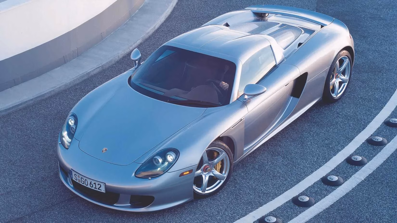 the-last-true-manual-sports-cars-a-gearhead-s-love-letter-to-the-third-pedal-image-9