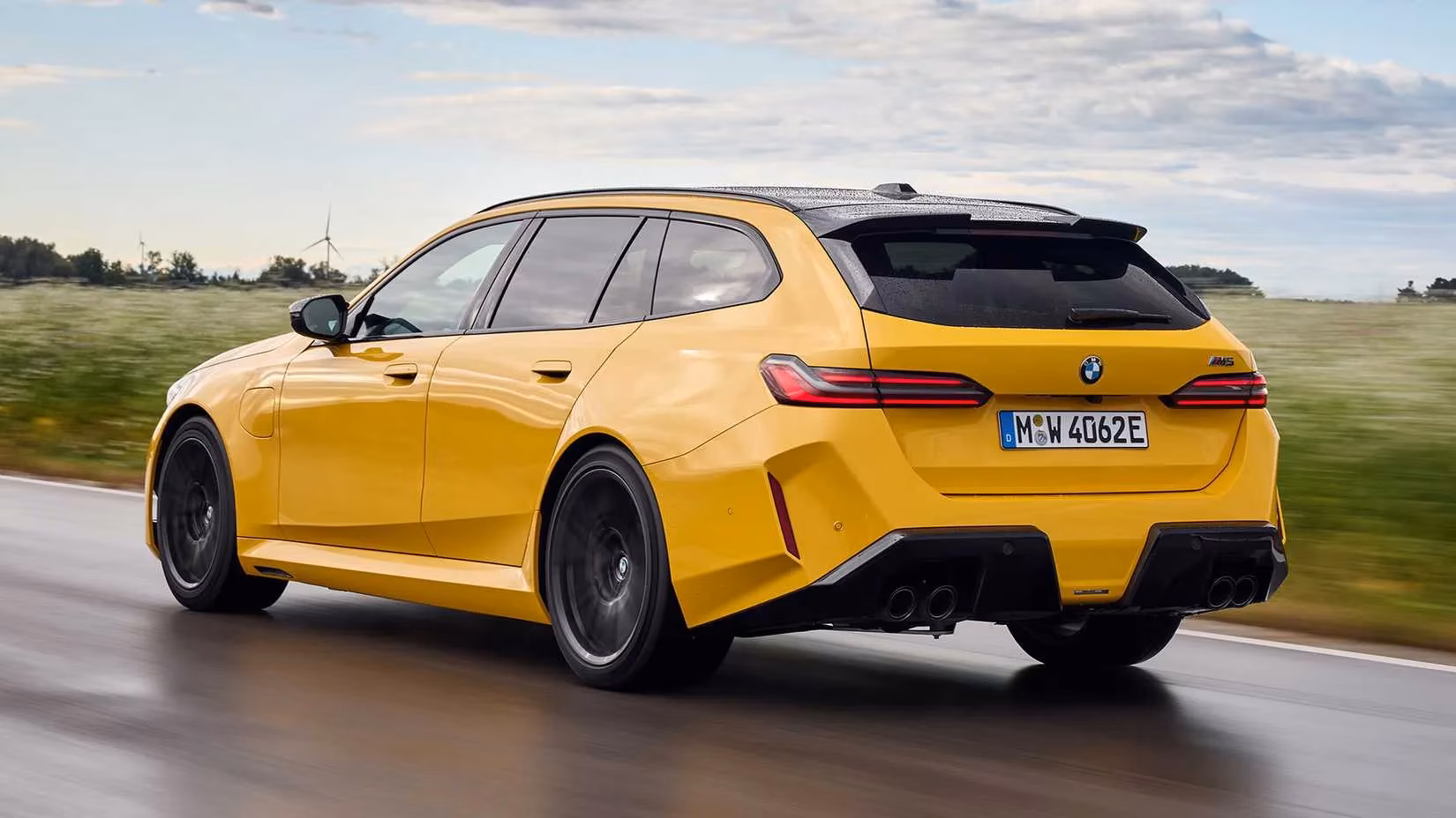 the-ultimate-fusion-2026-s-unstoppable-fleet-of-performance-luxury-marvels-image-7