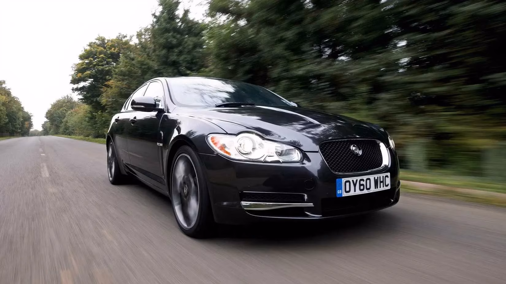 ten-sleeper-sedans-that-hide-supercar-power-under-a-grocery-getter-body-image-5