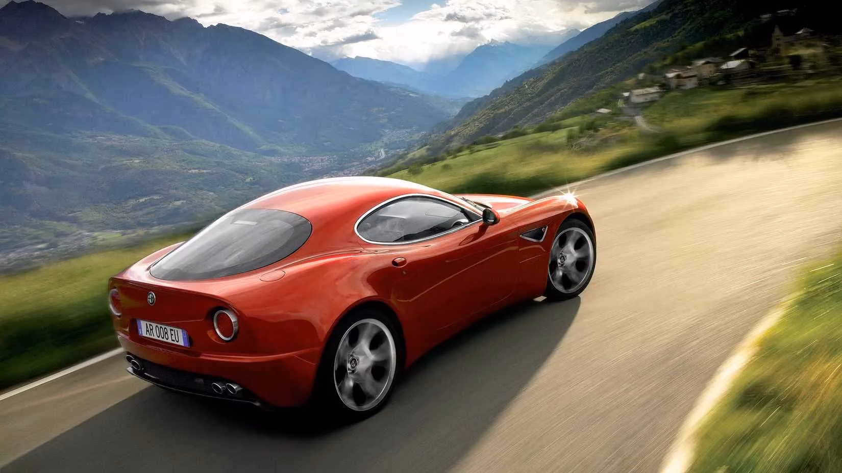 the-heartbeat-of-italy-a-journey-through-alfa-romeo-s-defining-sports-cars-image-7