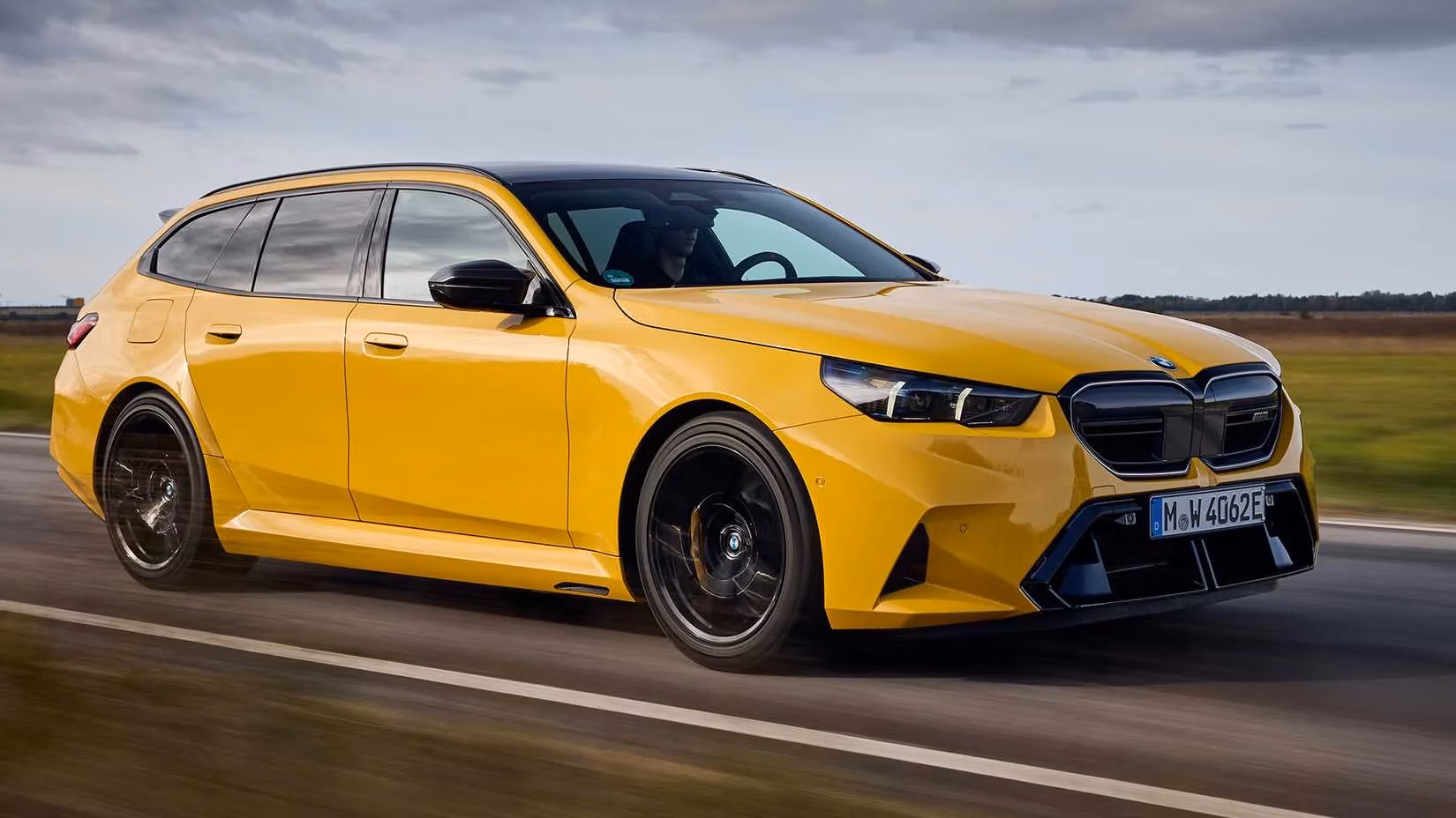 the-ultimate-fusion-2026-s-unstoppable-fleet-of-performance-luxury-marvels-image-6