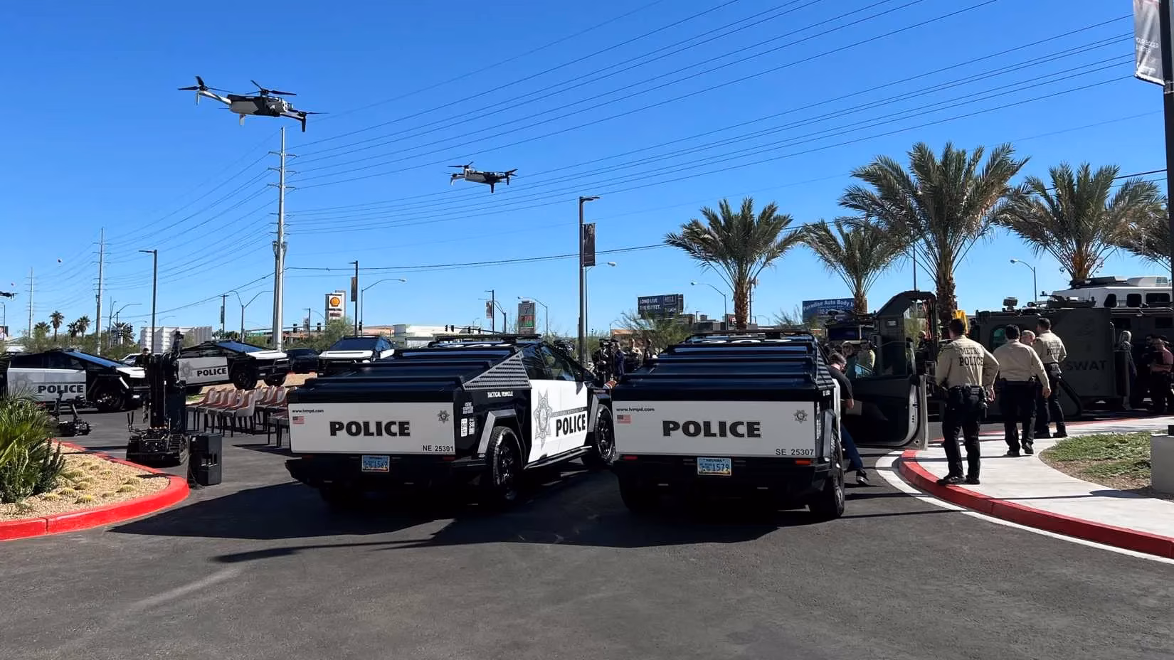 tesla-cybertruck-finds-new-life-as-high-tech-police-cruiser-for-las-vegas-image-3