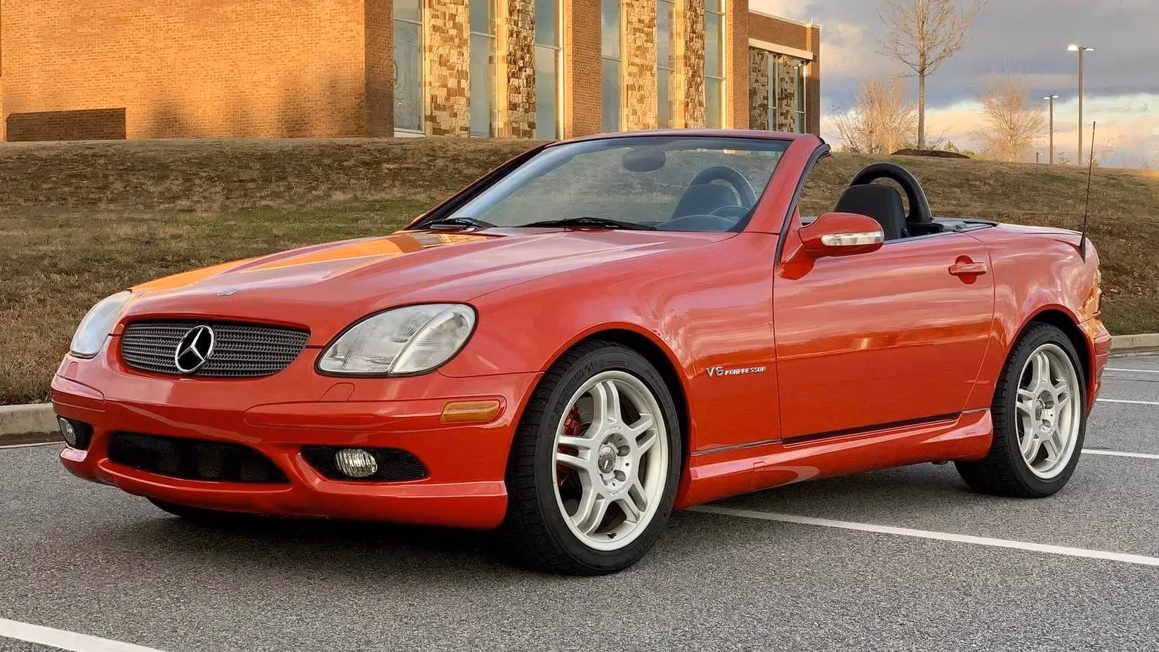 the-ultimate-performance-bargain-uncovering-the-2003-mercedes-benz-c32-amg-sleeper-sedan-image-3