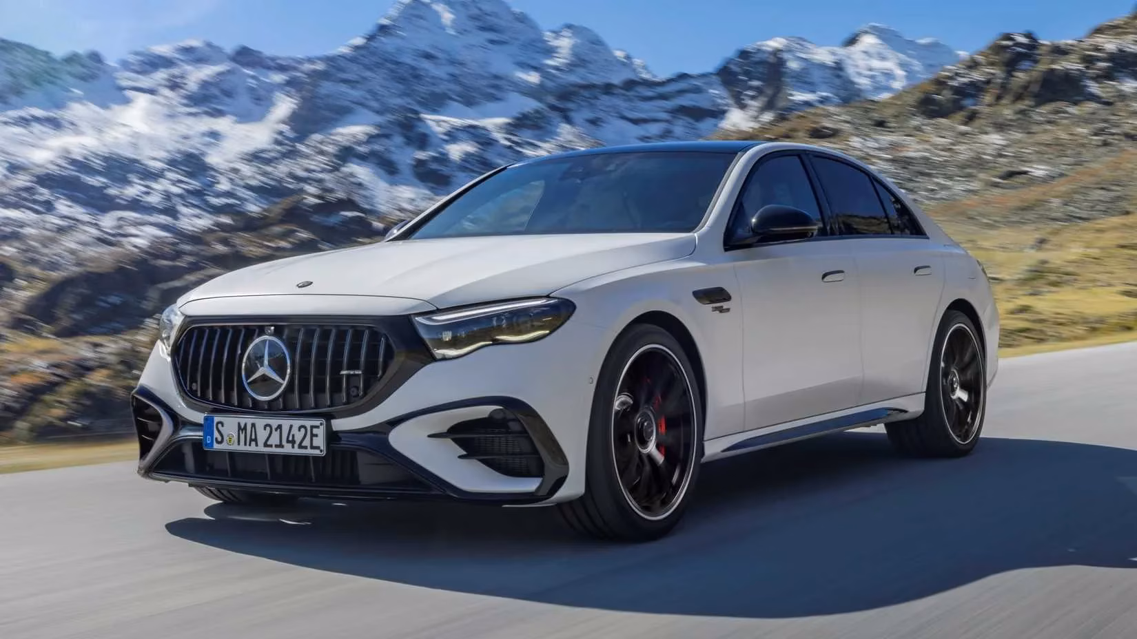 the-ultimate-fusion-2026-s-unstoppable-fleet-of-performance-luxury-marvels-image-12