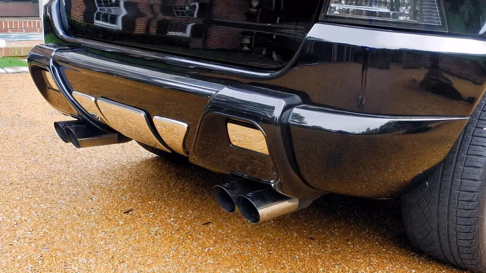 brabus-m-v12-the-1990s-german-tuner-that-created-the-world-s-first-super-suv-image-0