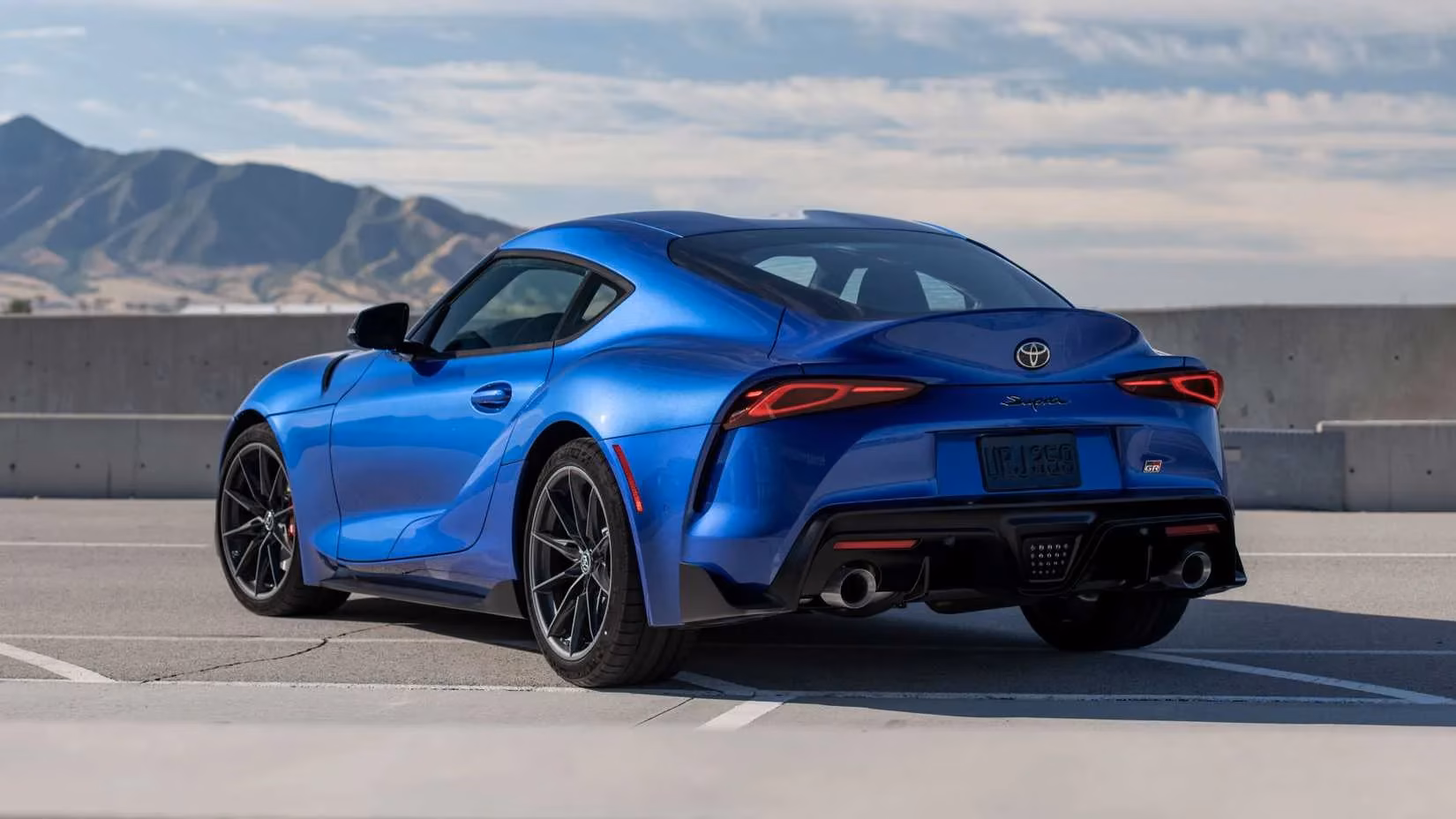 10-highest-horsepower-manual-cars-you-can-still-buy-new-in-2026-image-0