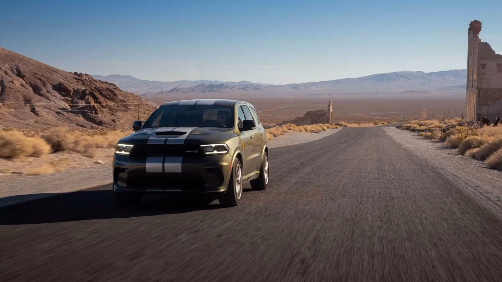 the-2026-dodge-durango-hellcat-a-710-horsepower-jailbreak-customizable-monster-suv-for-all-50-states-image-0