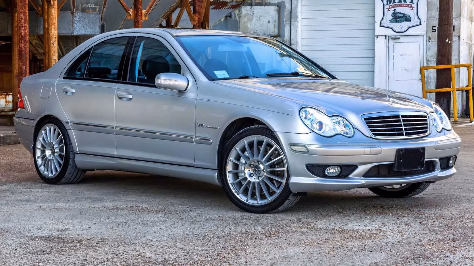 the-ultimate-performance-bargain-uncovering-the-2003-mercedes-benz-c32-amg-sleeper-sedan-image-0