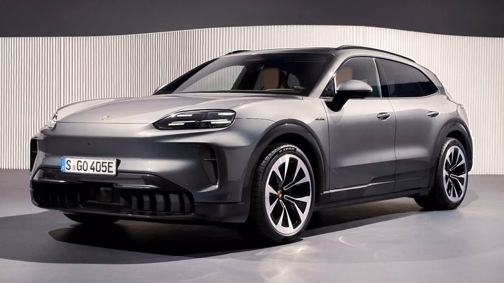 porsche-cayenne-electric-silences-the-storm-image-0