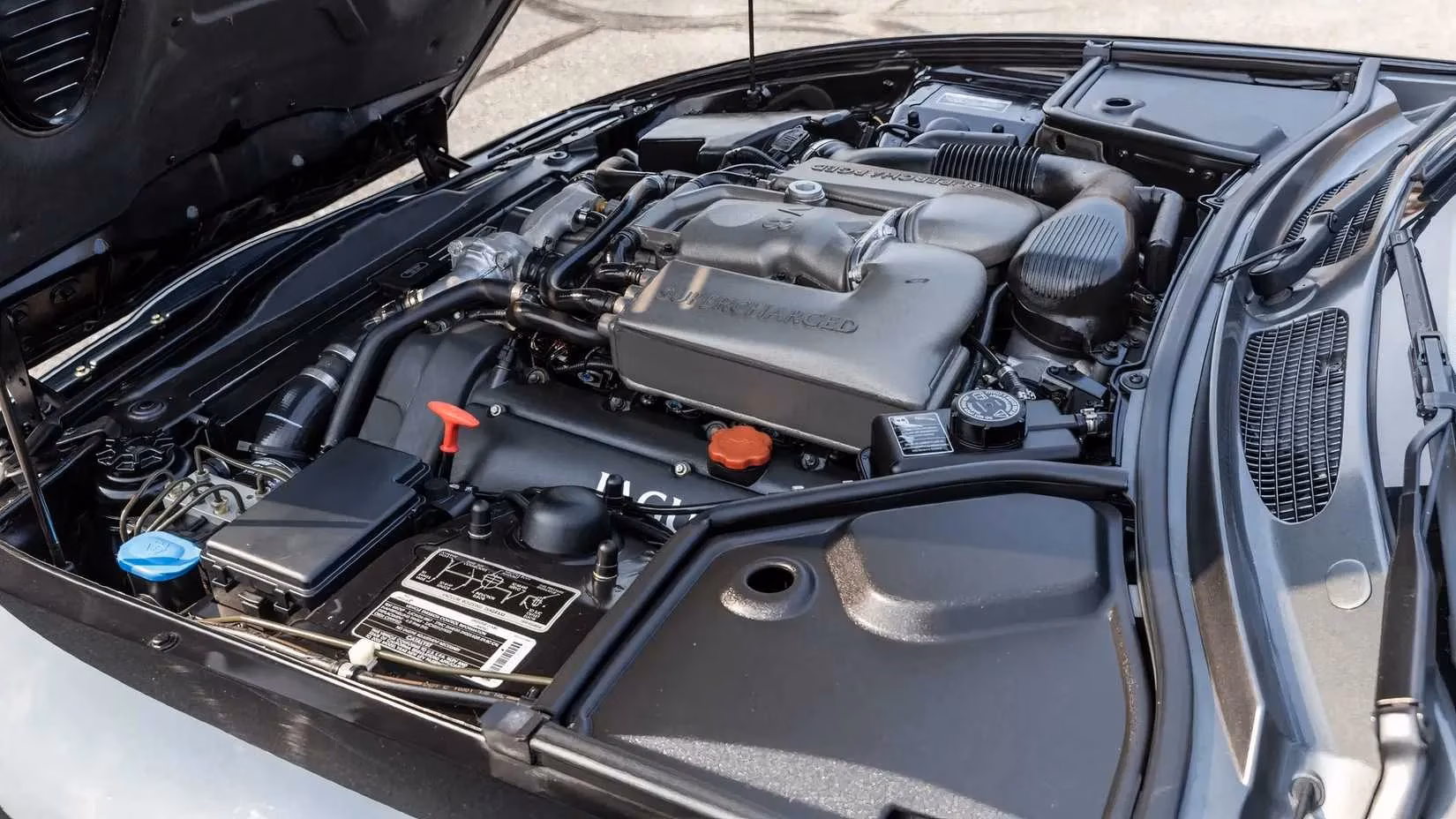 the-9000-supercharged-jaguar-xkr-that-embarrasses-the-mazda-miata-image-1