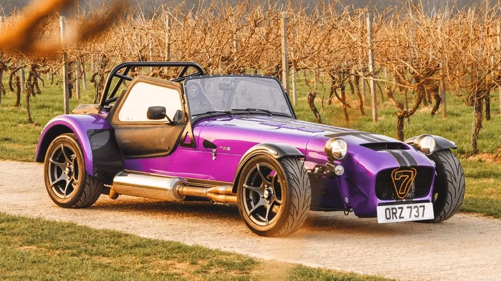 the-last-manual-gearbox-holdouts-sports-cars-with-a-stick-shift-in-2026-image-5