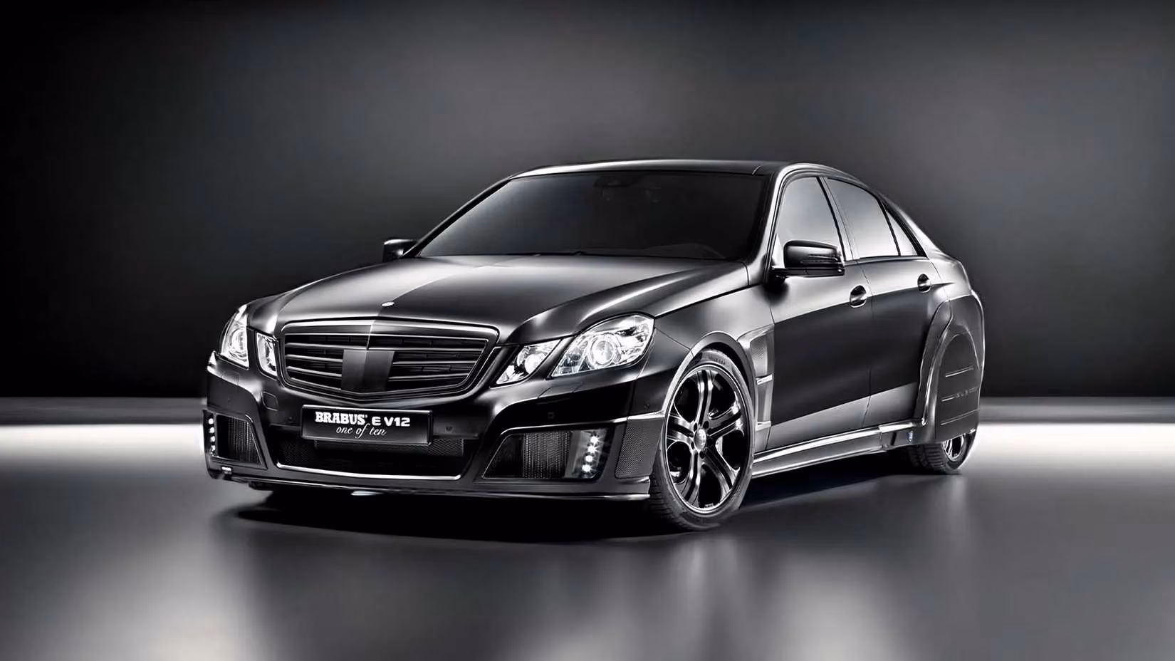 the-evolution-of-brabus-e-v12-the-legendary-sleeper-sedans-that-dominated-supercars-image-4