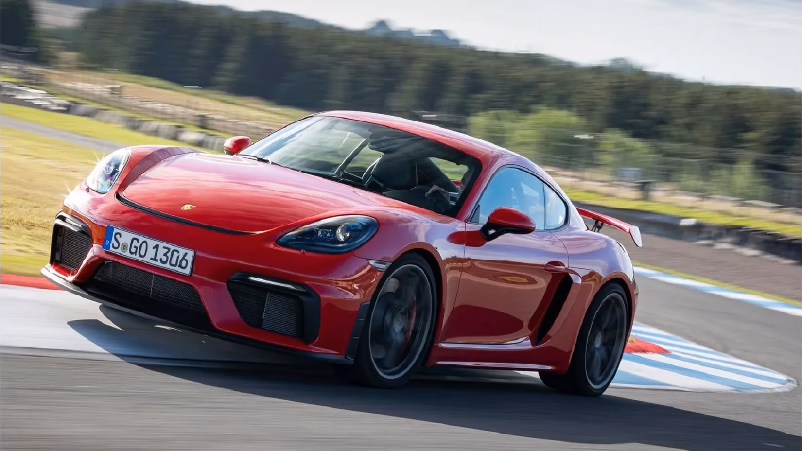 the-best-rwd-sports-cars-for-daily-driving-in-2026-image-7