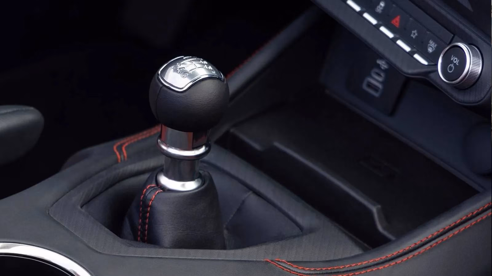 only-three-500-hp-manual-sports-cars-remain-in-america-image-0