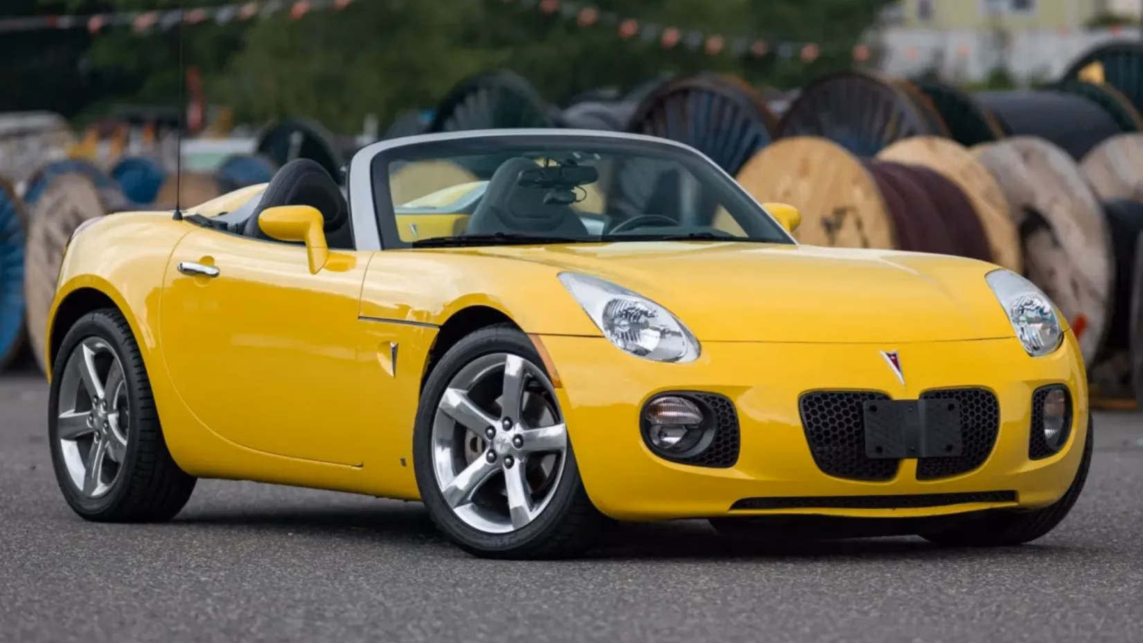 10-under-20000-sports-cars-that-still-deliver-track-magic-in-2026-image-9