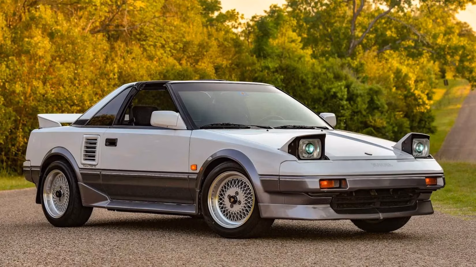 the-1985-pontiac-fiero-still-the-cheapest-mid-engine-thrill-in-2026-image-7